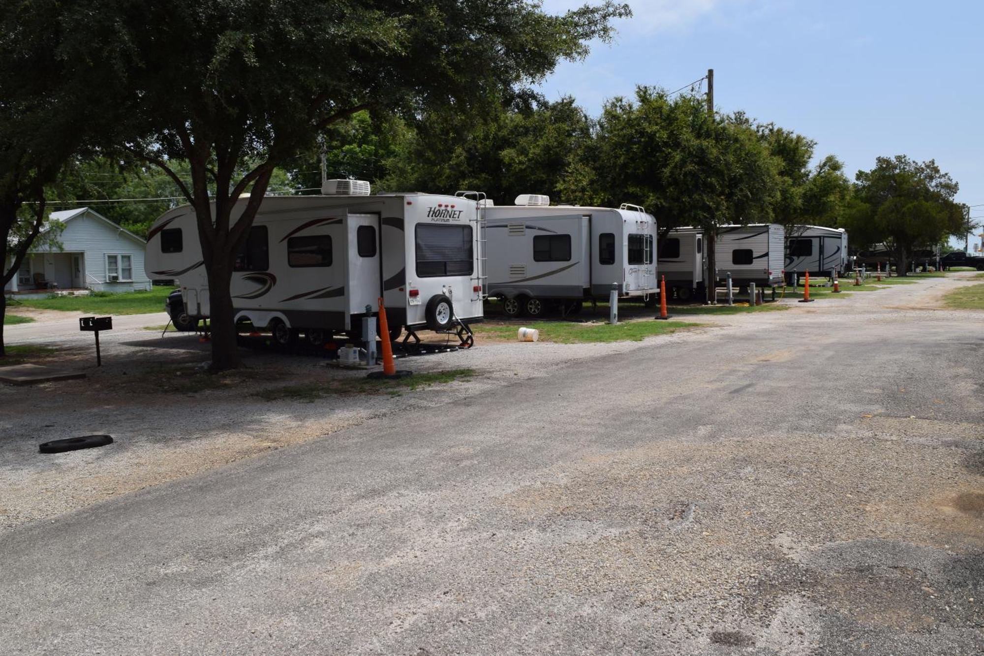 Albany Inn & Rv Campground Exterior photo